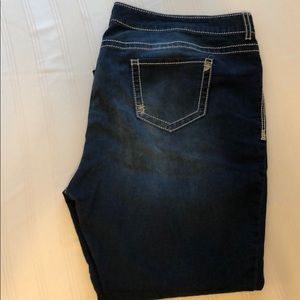 Maurices jeans